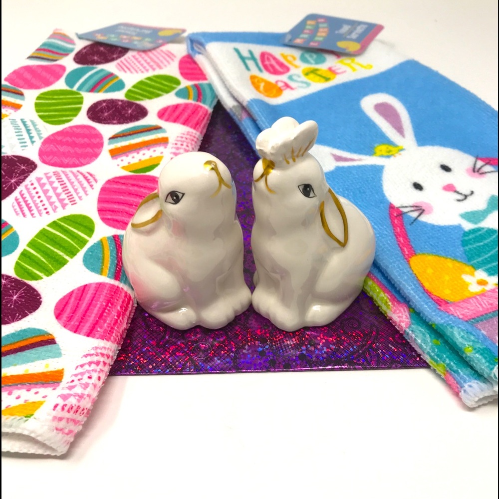 Easter Towels w/Bunny Salt & Pepper Shakers